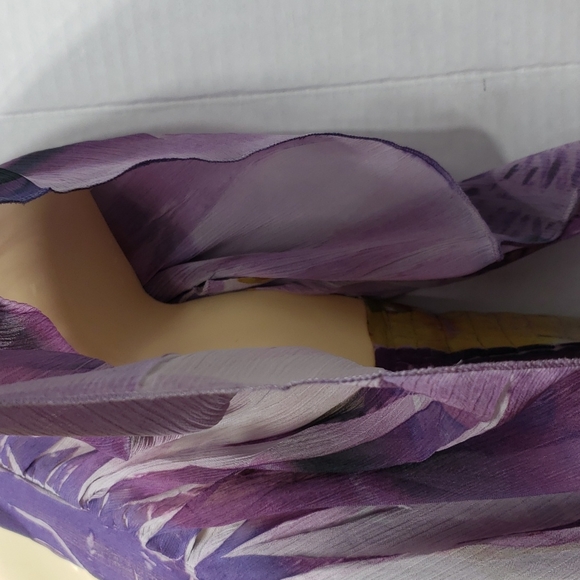 UNITY SLEEVELESS TOP Size medium - Picture 4 of 8